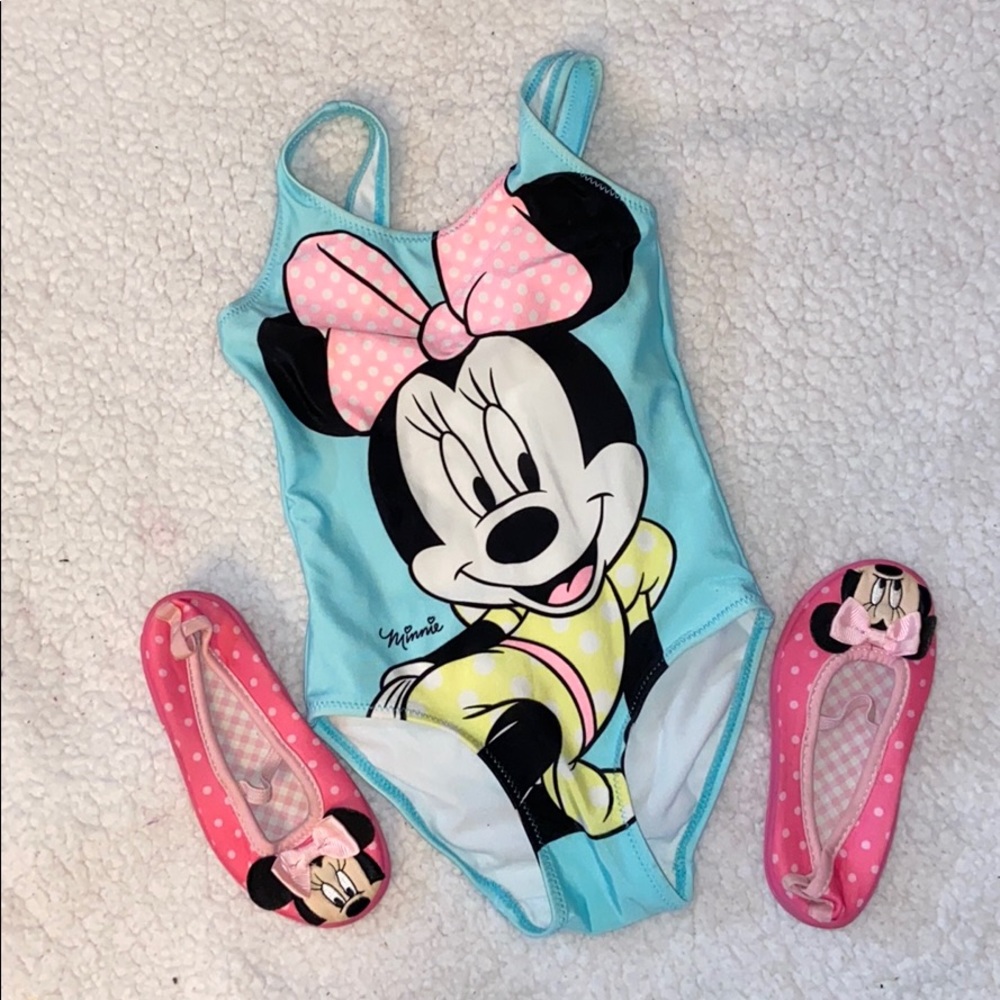 Minnie one piece with matching water shoes